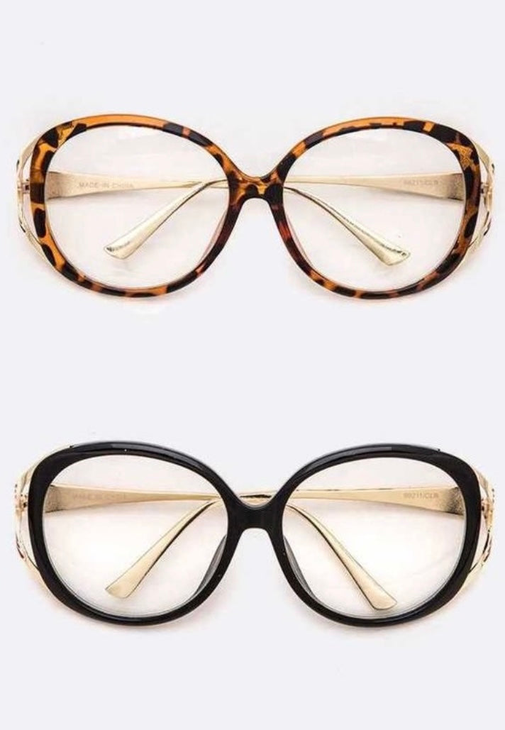 Diva-ish Over-Sized Clear Glasses